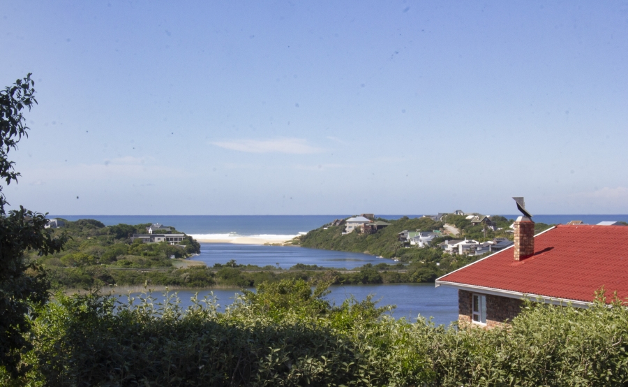 5 Bedroom Property for Sale in Kleinemonde Eastern Cape